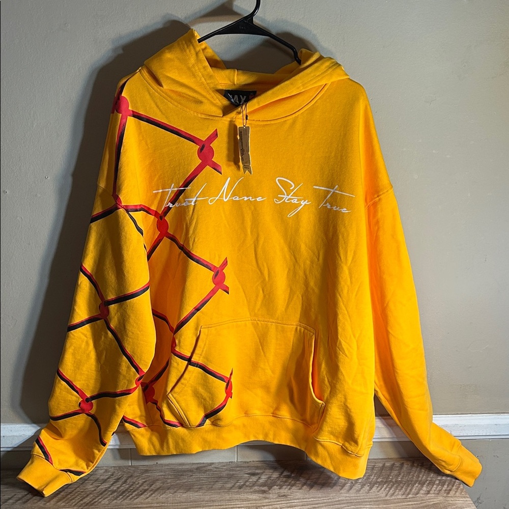 Maximo Apparel "Trust None Stay True!" Hoodie XL New with Tags.